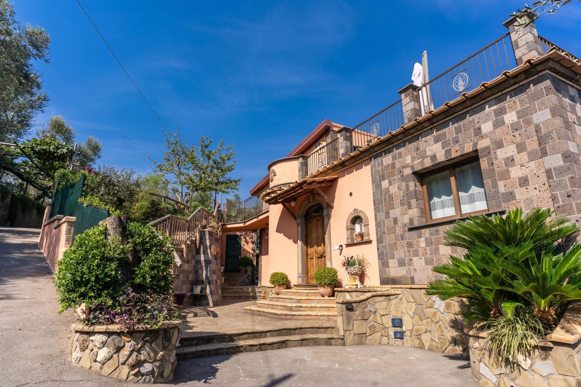 Villa Caruso Private Heated Pool & Sea View Península Sorrentina Exterior foto